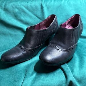 Chic Blake Scott Mercedes Black Leather Heels for Women